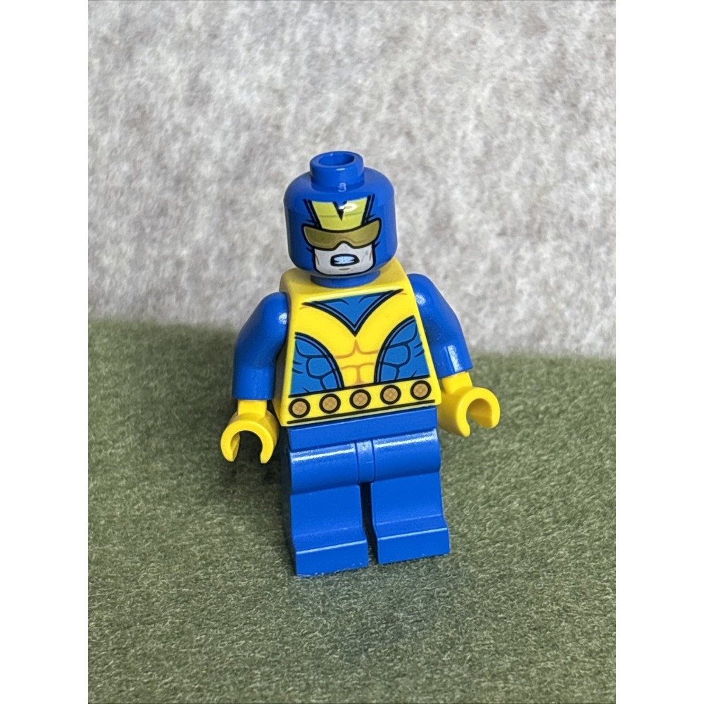 LEGO Giant-Man Hank Pym Promotional Minifigure 30610 Marvel Super Heroes Retired